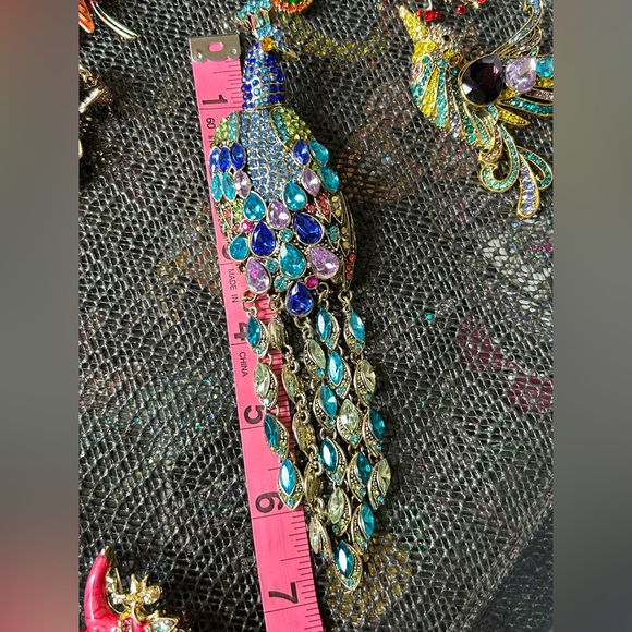 Peacock Rhinestone Brooch - Picture 6 of 6